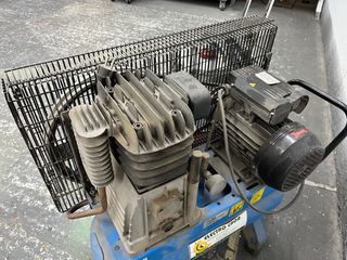 Arenadora de precisión centrino con compresor