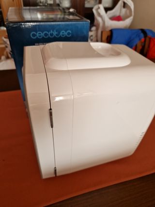 Mini nevera Cecotec 4L - Enfriador portátil.