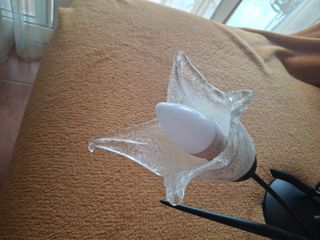 Lámpara techo 4 tulipas. Incluye bombillas.