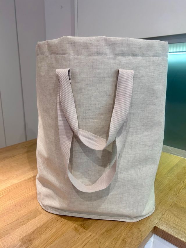 Bolsa colada Ikea beige - cesto ropa