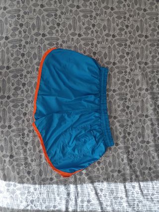 Bañador corto