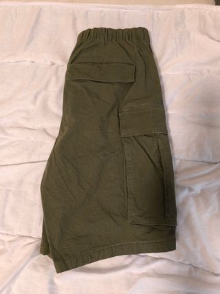 Shorts Pull&Bear verde militar M