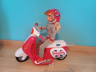 Nancy Vespa + Muñeca