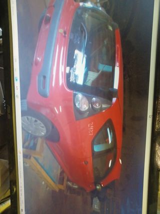 Citroen C1 rojo - piezas