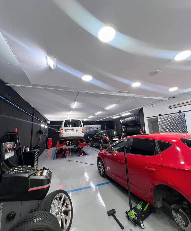 TRASPASO TALLER NEUMÁTICOS