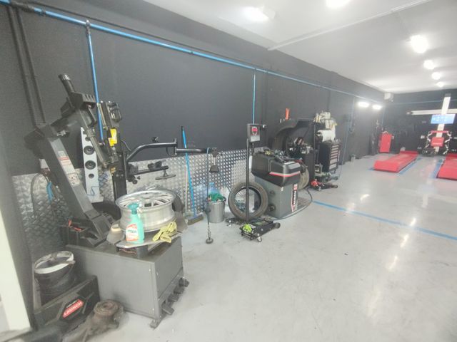 TRASPASO TALLER NEUMÁTICOS