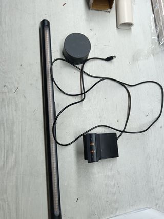 Luz escritorio LED inalámbrica negra