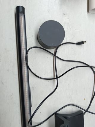 Luz escritorio LED inalámbrica negra