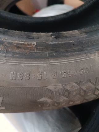 Neumáticos - rueda 185/65 R15 usados