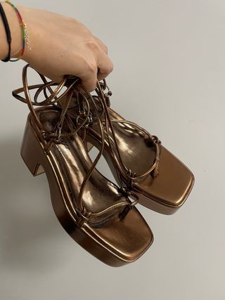 Sandalias Ulanka plataforma doradas