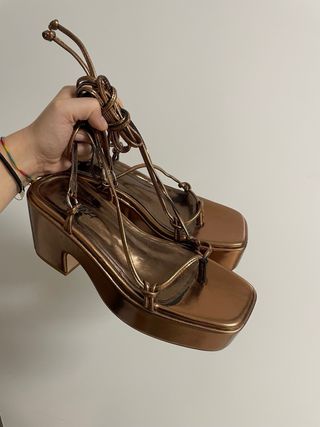 Sandalias Ulanka plataforma doradas