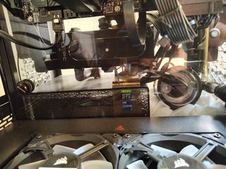 PC Custom - 14700K y RX 9070XT