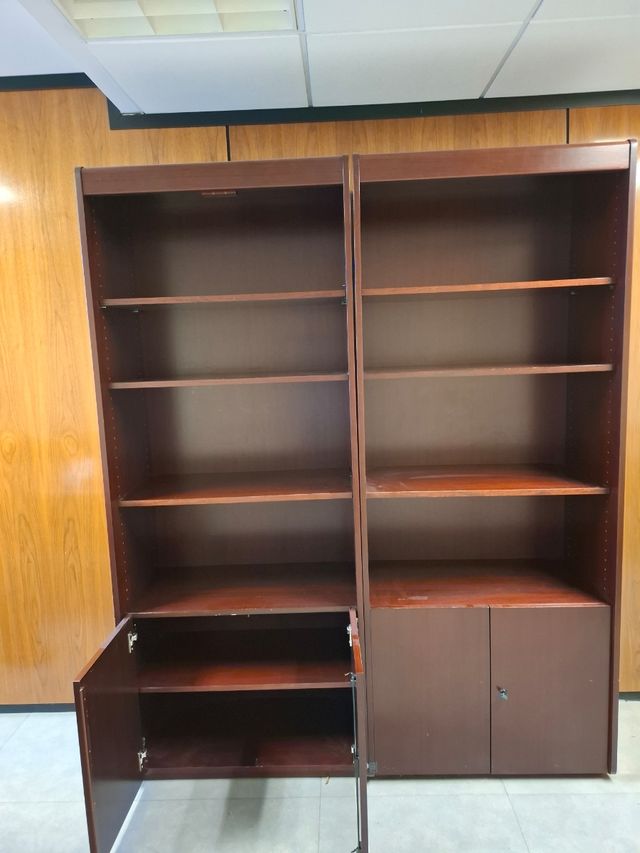 2 Estanterías de Madera