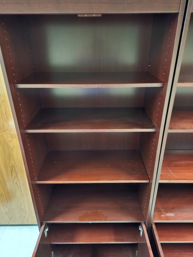 2 Estanterías de Madera