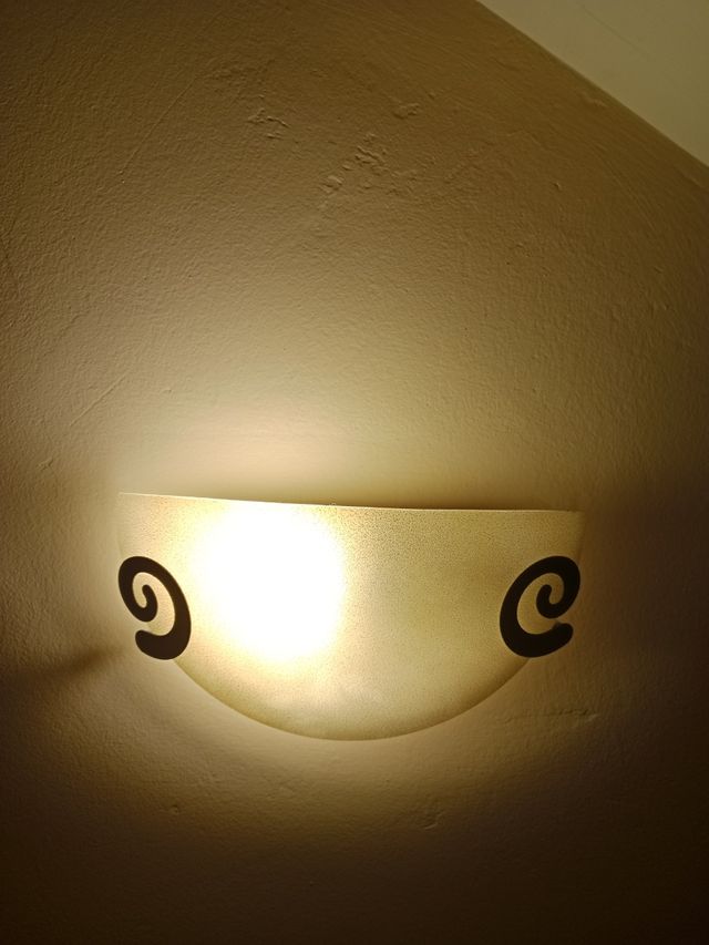 Aplique pared - Luz beige