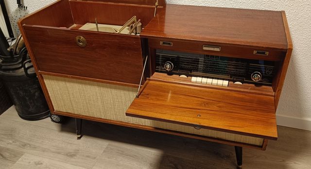 Radio tocadiscos Philips FX715A --Vintage años 60