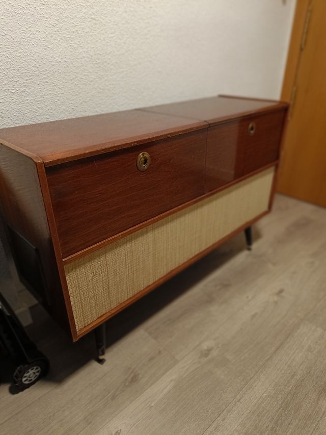 Radio tocadiscos Philips FX715A --Vintage años 60