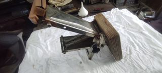 Soporte motor fueraborda plegable
