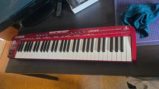 Teclado Midi UMX610 Behringer