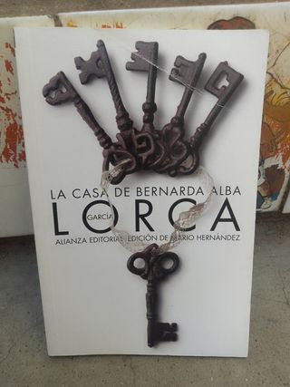 La casa de Bernarda Alba: Drama de mujeres en l...