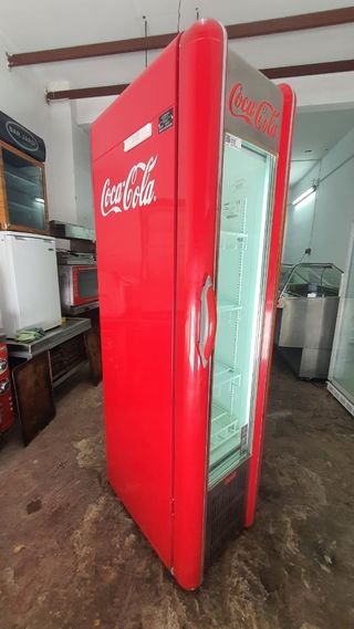 Nevera Coca-Cola roja retro