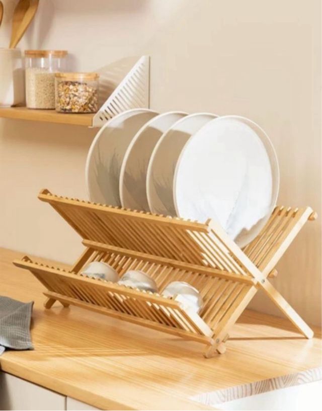 Escurreplatos Bambú Plegable, de Amazon Basics