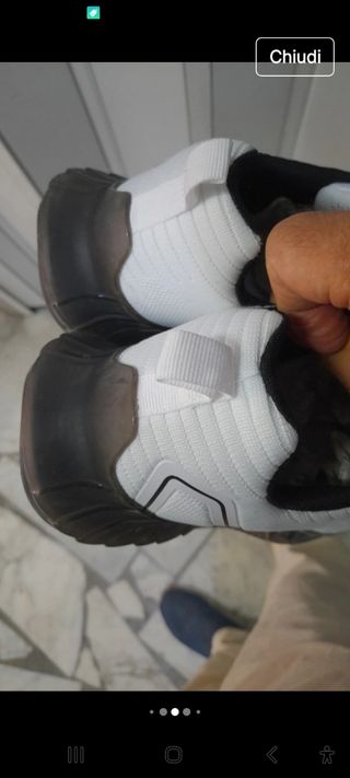 Sneakers sportive bianche e nere n.42