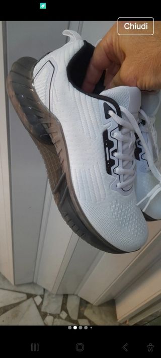 Sneakers sportive bianche e nere n.42