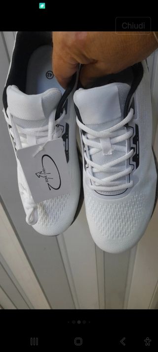 Sneakers sportive bianche e nere n.42