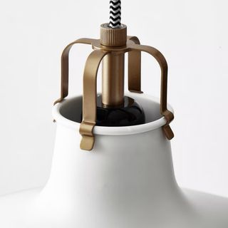 Lampara IKEA RANARP blanca y dorada