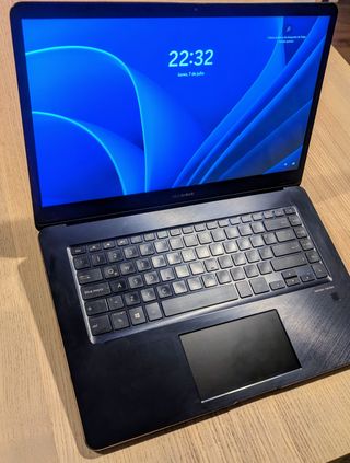 ASUS ZenBook Pro 15 UX580 - i9, GTX 1050 Ti, 16GB
