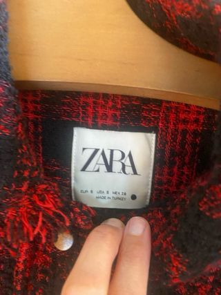 Chaqueta cuadros roja y negra