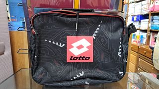Bandolera Lotto negra y roja