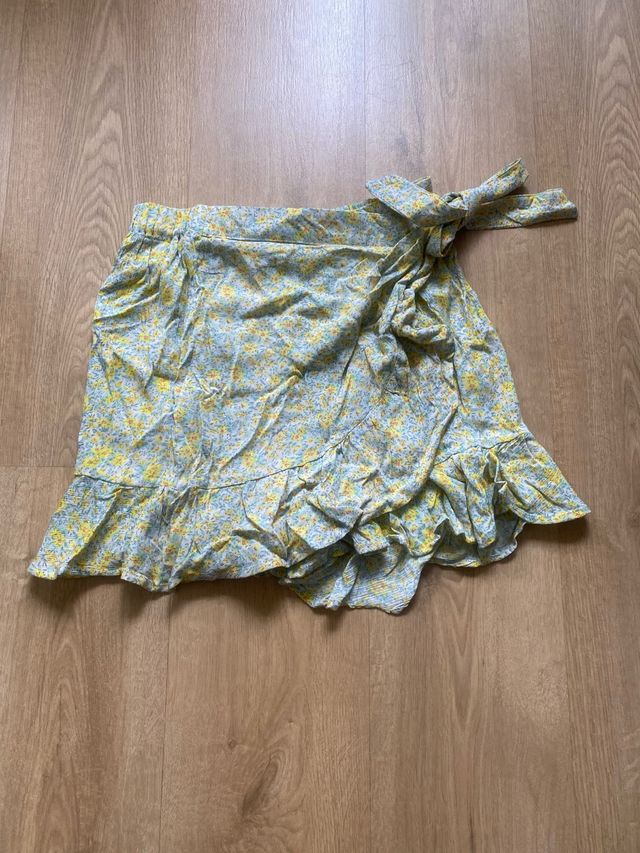 Mini Falda Floral-Amarilla-verde Talla M