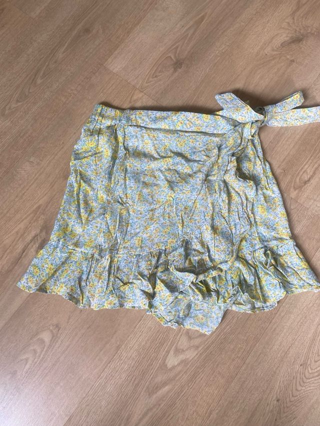 Mini Falda Floral-Amarilla-verde Talla M