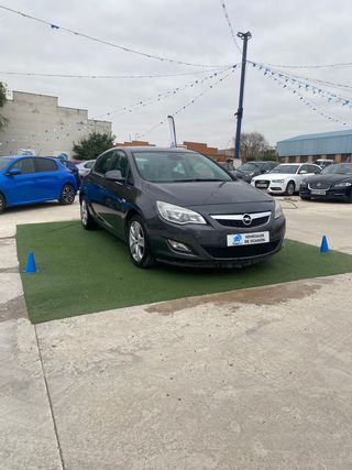 Opel Astra 2011