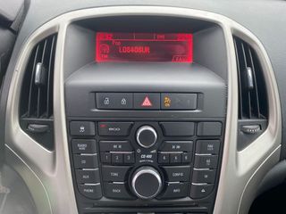 Opel Astra 2011