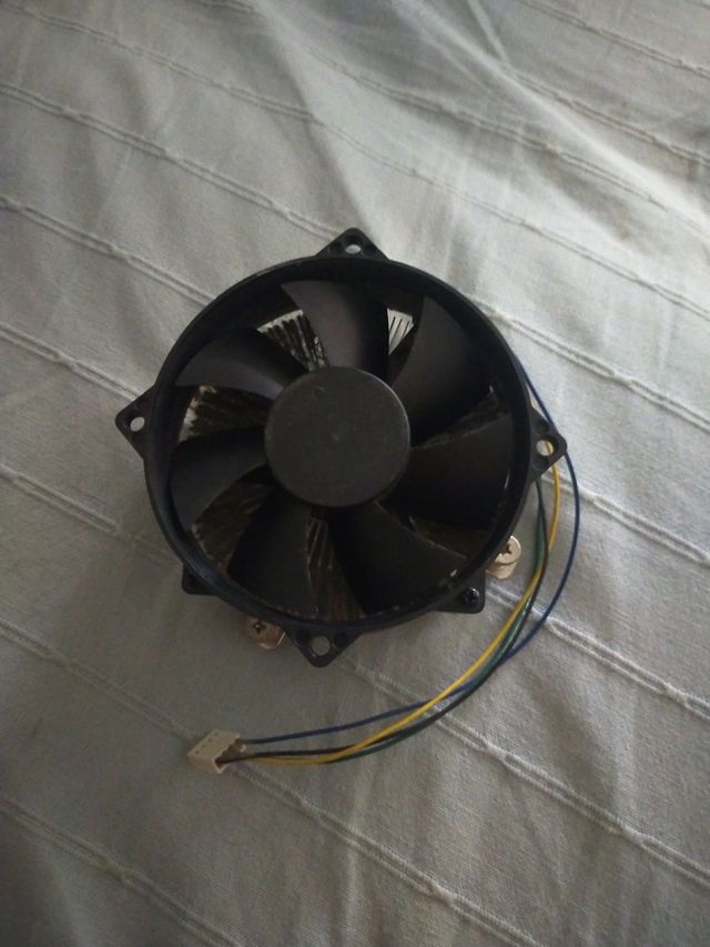 Ventilador enfriador de CPU