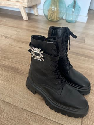 Botines Stuart Weitzman negros