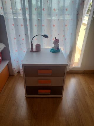 Muebles infantiles: es convertible cómoda+cama