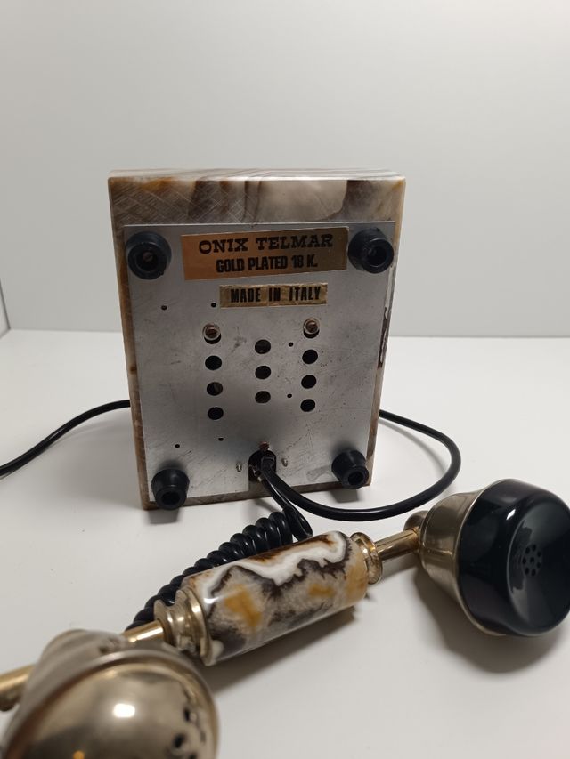 Telefono antico in marmo placcato oro 18K