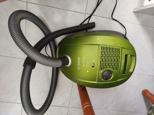 Aspiradora Bosch 2000W