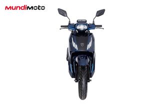RENTING PEUGEOT TWEET 125 ABS