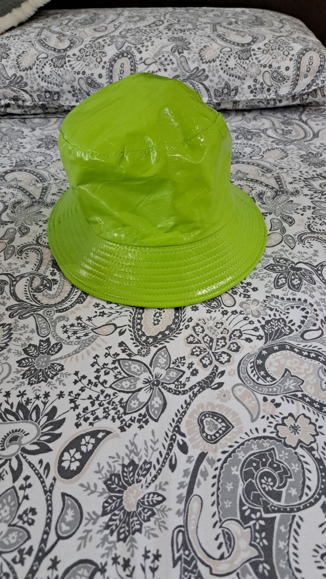 Sombrero cubo verde