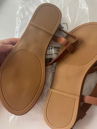 Sandalias planas marrones nº 37