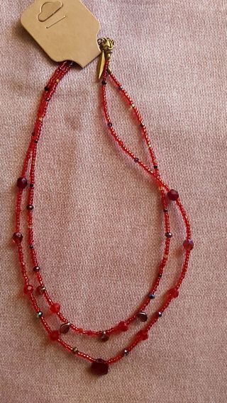 Gargantilla roja doble
