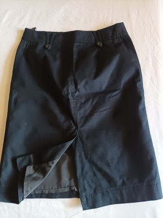 Falda midi negra recta