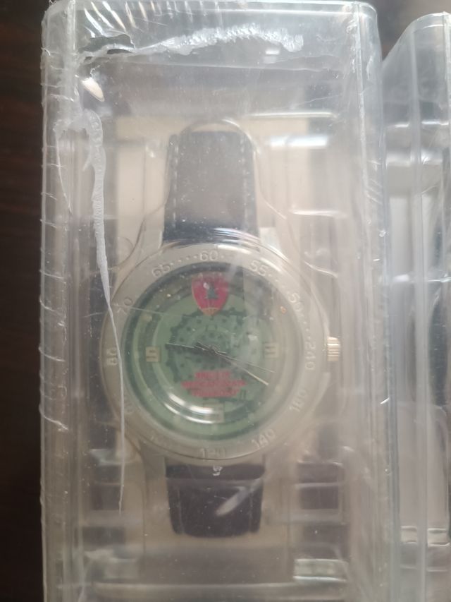 8 Orologi Collezione Nuovi ancora imballati