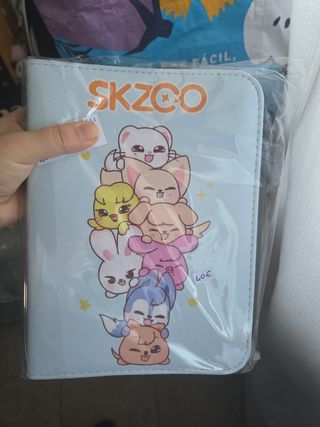 Binder SKZOO (Stray Kids) Portafoto