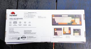 Teclado FREEWOLF M96 96 teclas retroiluminación
